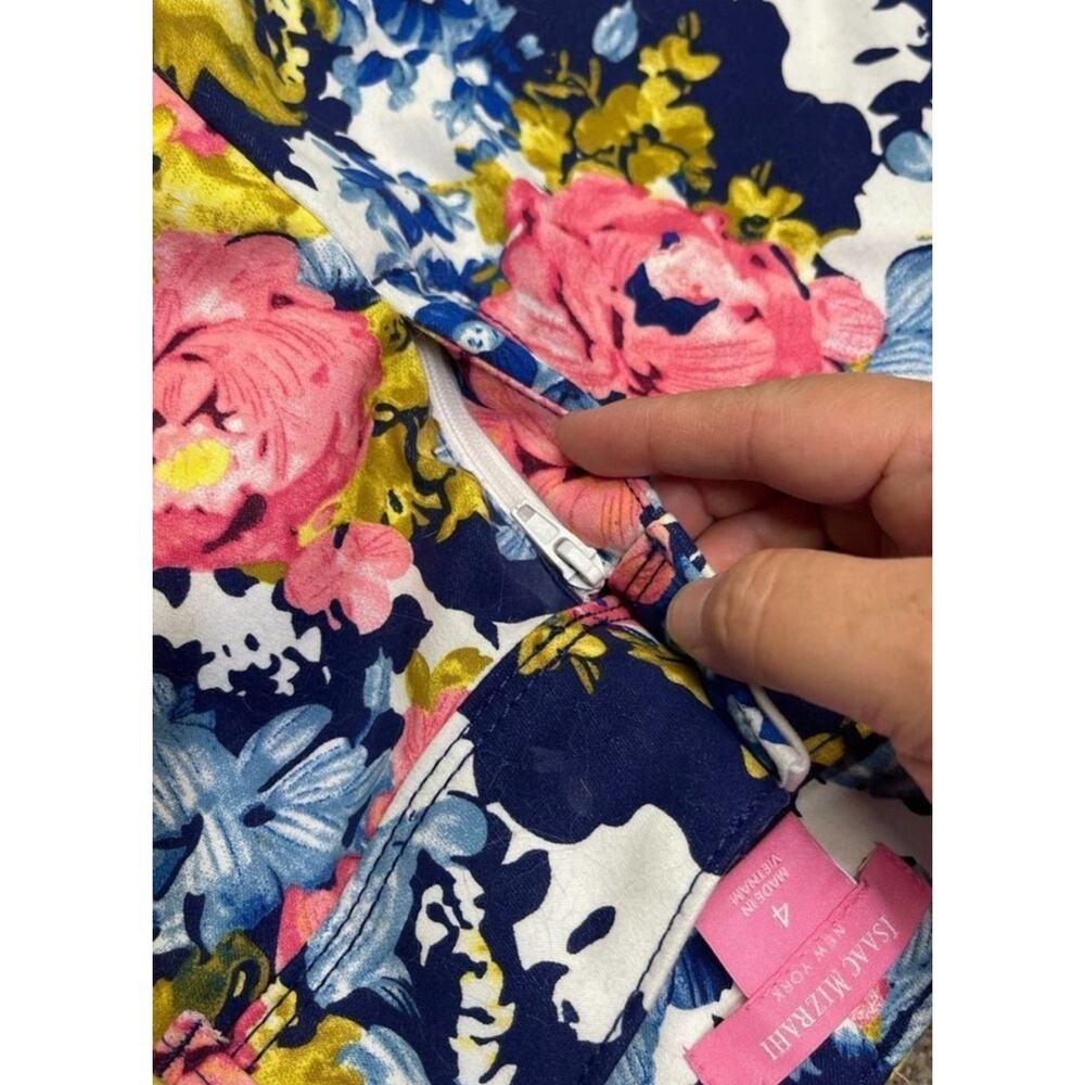 NWT Summer Coastal Floral Isaac Mizrahi Five-Pocket Shorts Sz 4 Navy Multicolor - Picture 12 of 13
